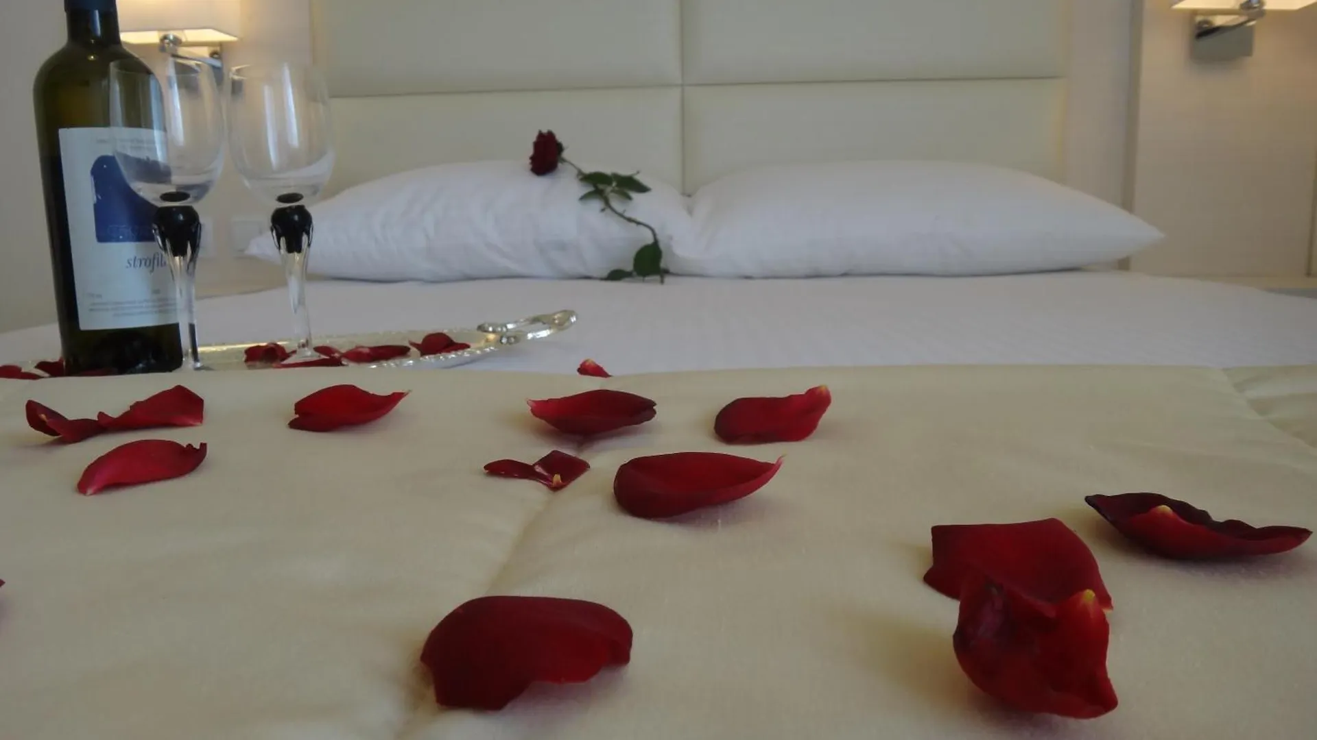 مولا كاليفا Leonidas Apartments And Suites شقة فندقية