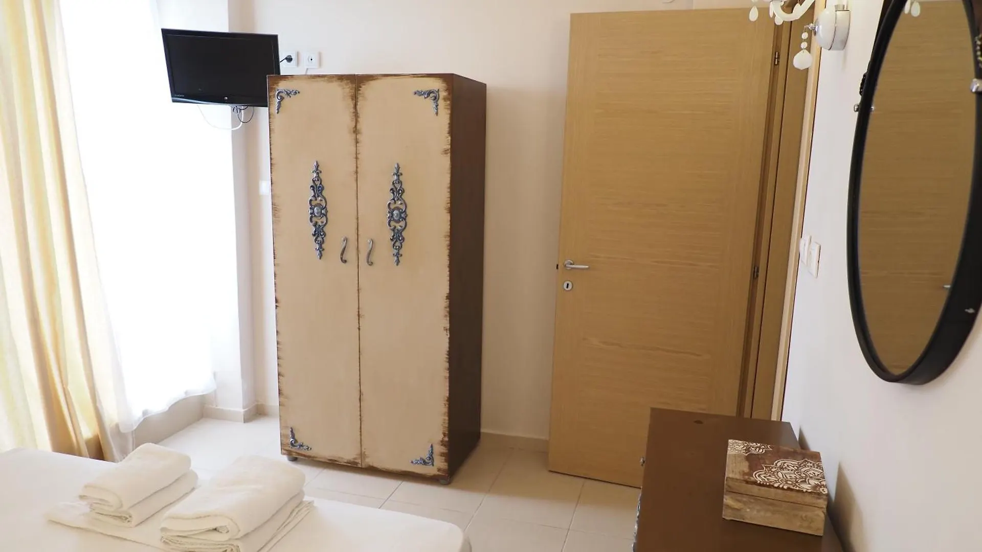 Leonidas Apartments And Suites Μόλα Καλύβα Ξενοδοχείο με διαμερίσματα