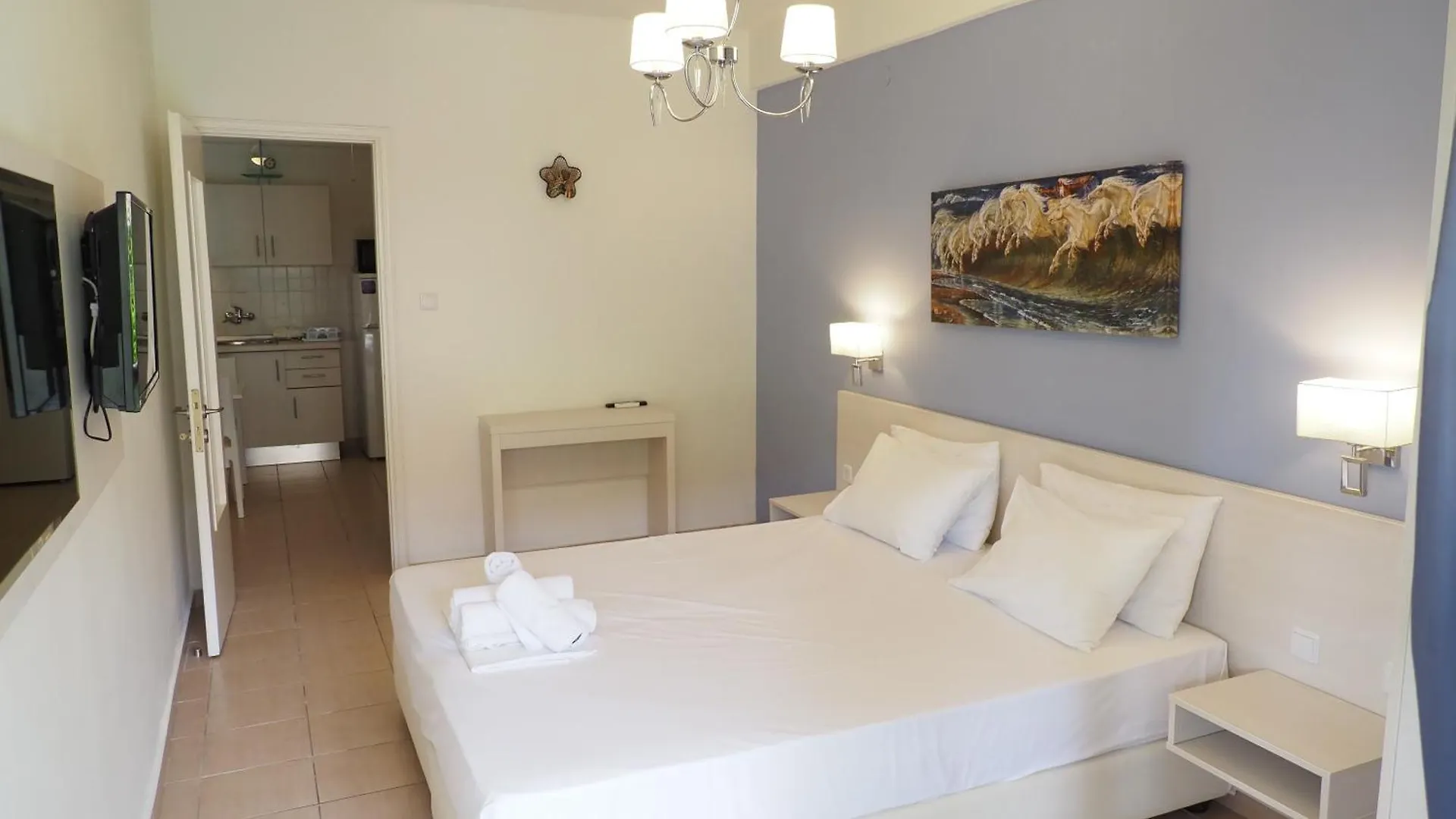 Leonidas Apartments And Suites Μόλα Καλύβα 0*,  Ελλάδα