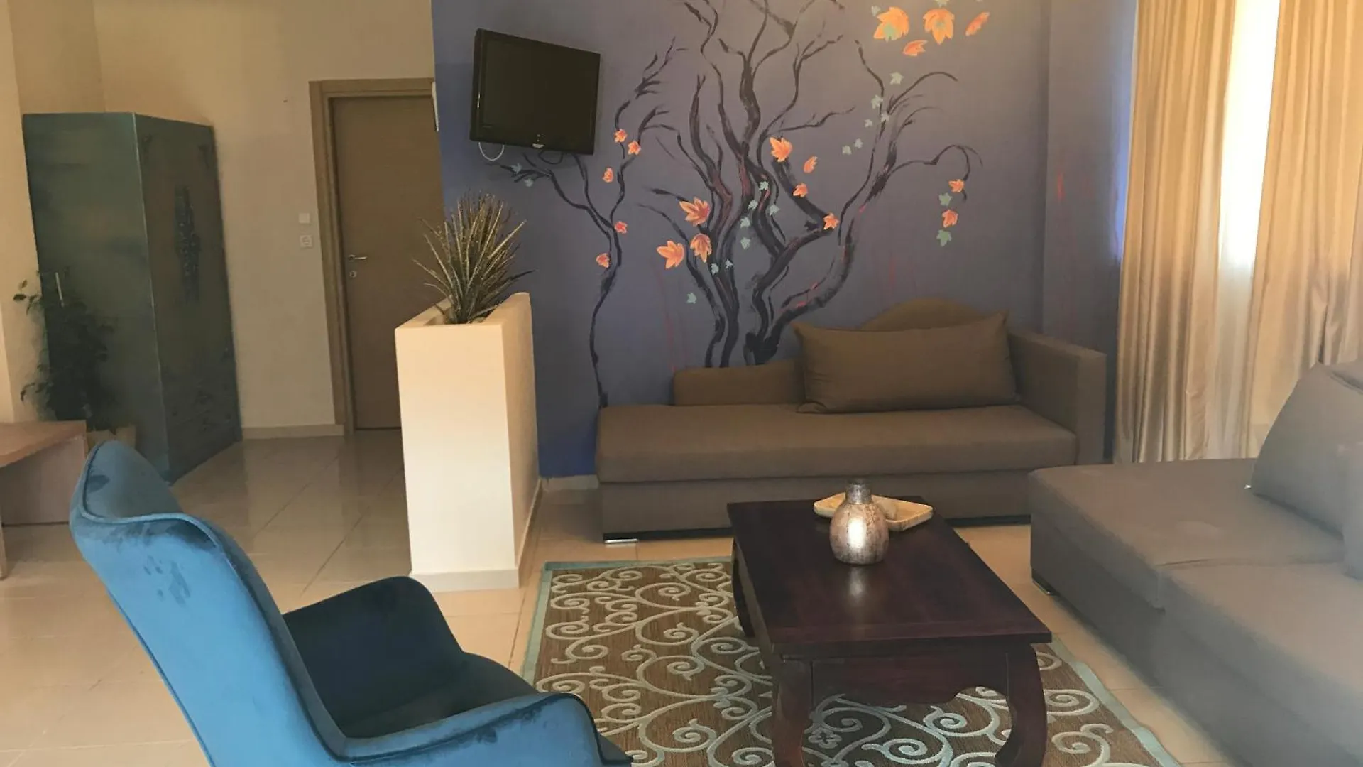 Ξενοδοχείο με διαμερίσματα Leonidas Apartments And Suites Μόλα Καλύβα